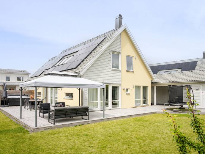 6 rok · 165 m² · Näckrosgatan 20