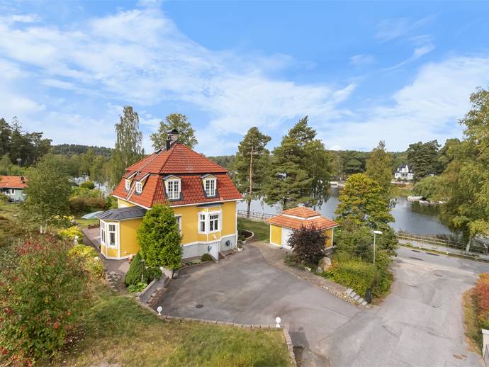8 rok · 141 m² · Strandvägen 5