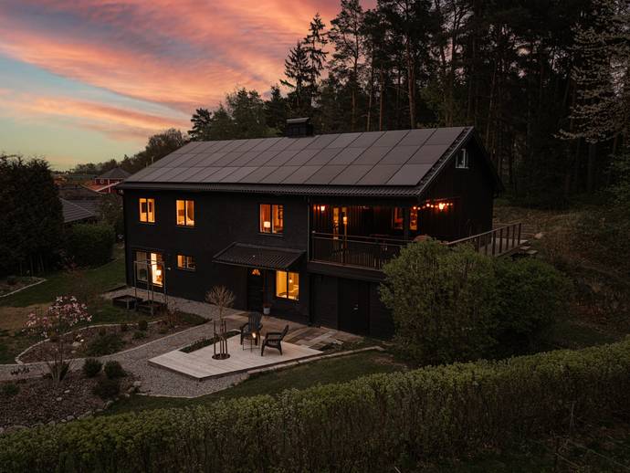 8 rok · 204 m² · Paradisvägen 7