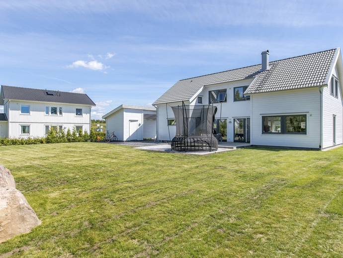 6 rok · 161 m² · Stenhuggarevägen 27