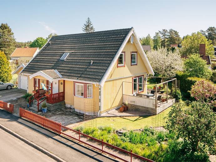 6 rok · 156 m² · Dalvägen 1