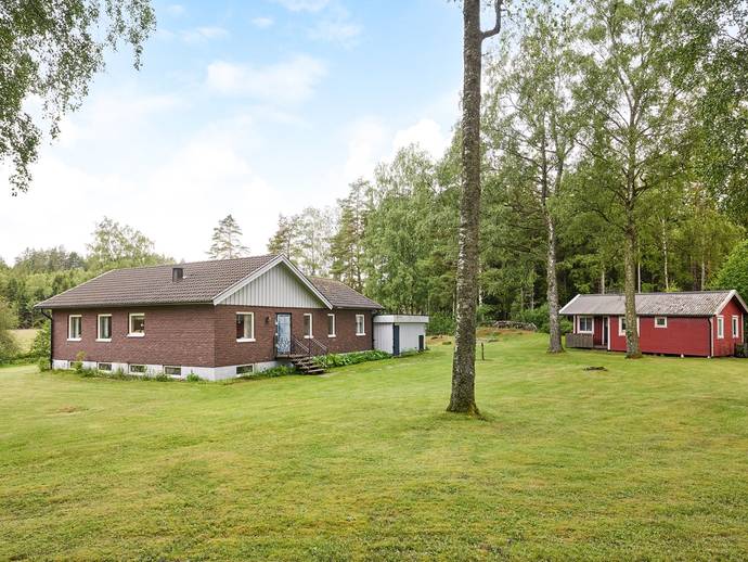 8 rok · 110 m² · Å 211