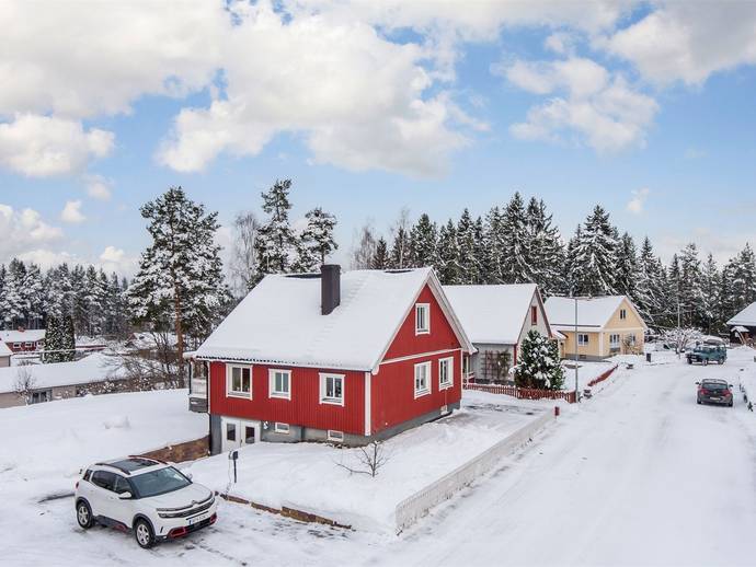 4 rok · 90 m² · Tjädersvängen 14