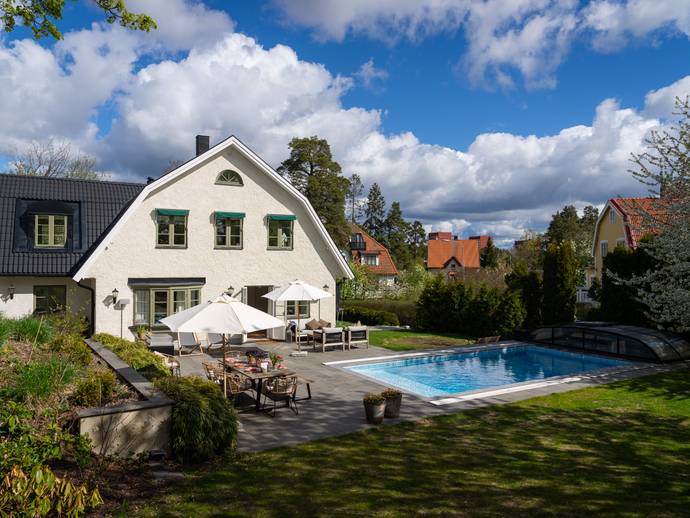 8 rok · 227 m² · Danavägen 6 / Bragevägen 7B