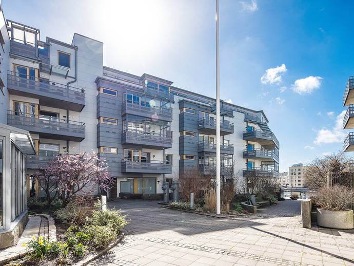 2 rok · 76 m² · Miraallén 17