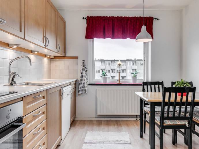 2 rok · 56,5 m² · Rödkullastigen 2 A