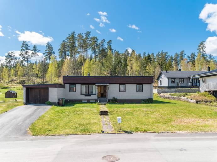 6 rok · 91 m² · Skogsvägen 21