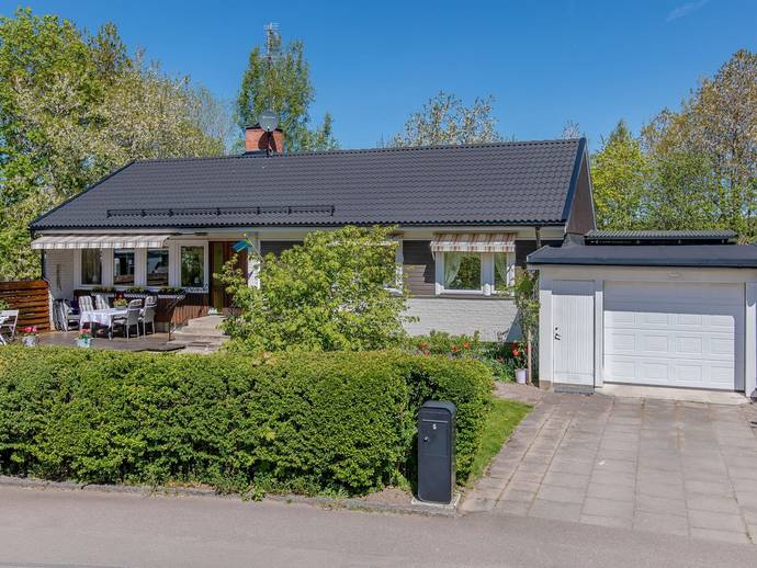 4 rok · 106 m² · Rönnbärsvägen 8