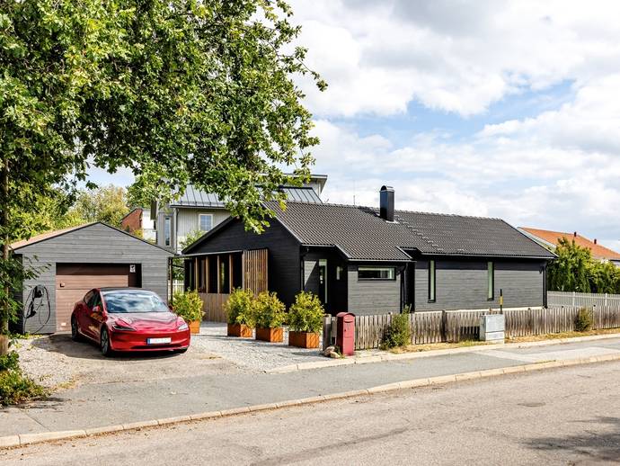 5 rok · 95 m² · Loviselundsvägen 134B
