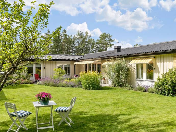 6 rok · 168 m² · Elsa Örns väg 17