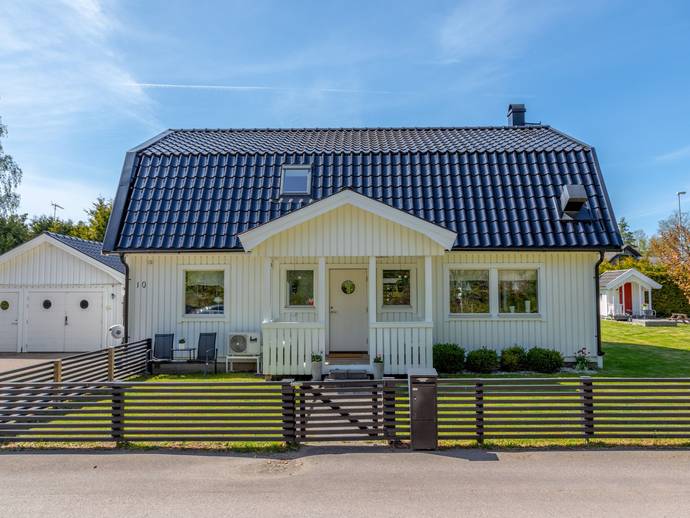 6 rok · 161 m² · Körsbärsvägen 10