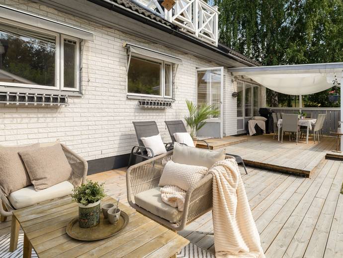 6 rok · 181 m² · Östra Banvägen 1