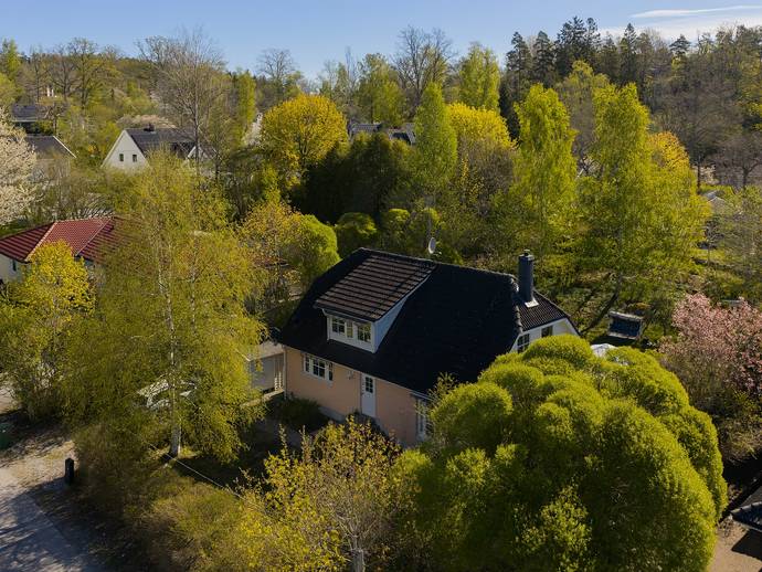 6 rok · 149 m² · Almvägen 4