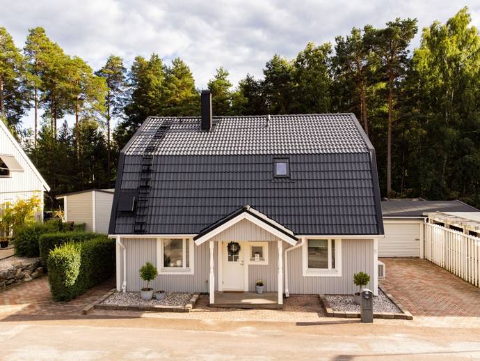 6 rok · 162 m² · Brages väg 15