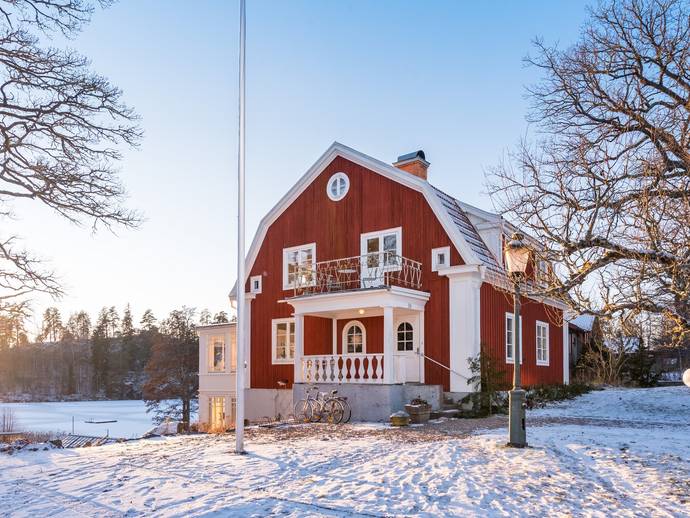 9 rok · 220 m² · Bonäsvägen 29A