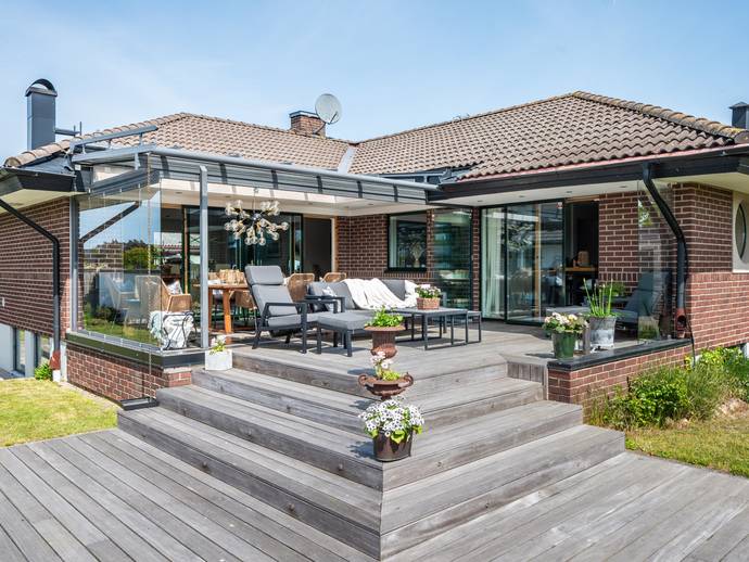 7 rok · 130 m² · Thujagatan 30
