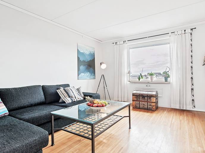 2 rok · 54 m² · Åkerbyvägen 82, 12 tr