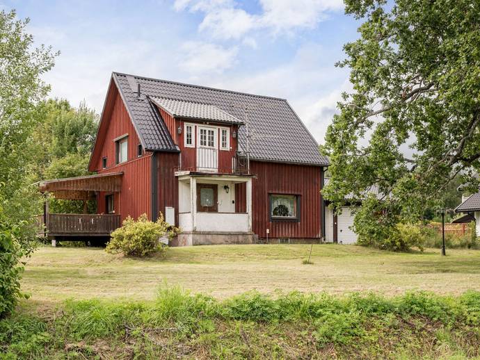 4 rok · 105 m² · Banvägen 15