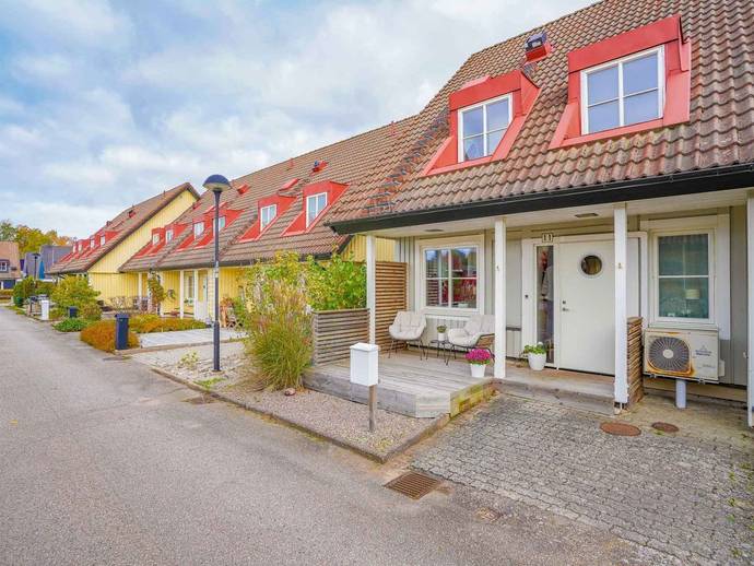 4 rok · 105 m² · Bildhuggarevägen 11