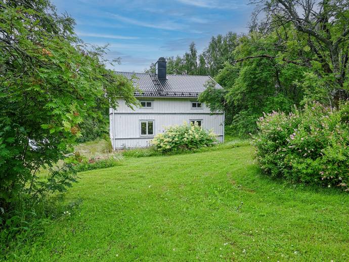 5 rok · 156 m² · Å 102