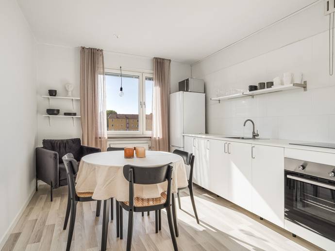 1 rok · 38,5 m² · Ringvägen 3A