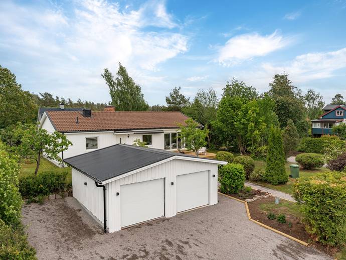 4 rok · 111 m² · Axelssonsvägen 12