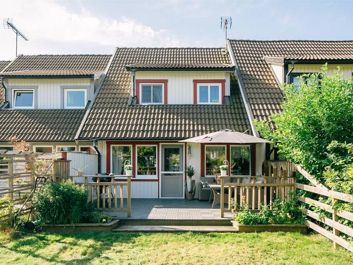 3 rok · 92 m² · Folke Dahlbergs väg 3B