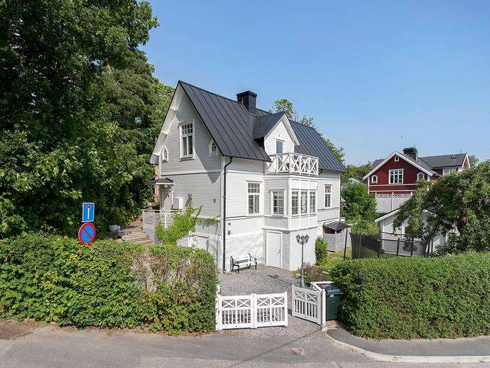 7 rok · 127 m² · Flyttblocksvägen 18