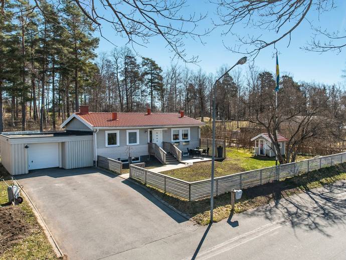 6 rok · 90 m² · Aspgatan 12