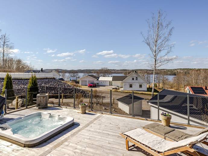 6 rok · 167 m² · Mobacken 5