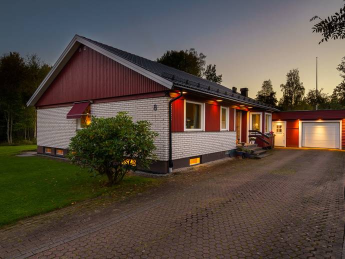 8 rok · 132 m² · Utvägen 8
