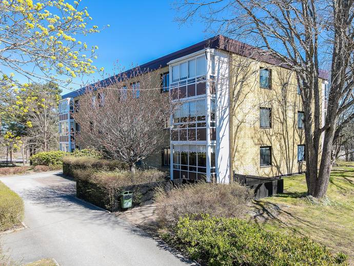 2 rok · 64 m² · Norrbackavägen 12