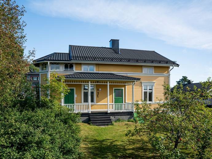 7 rok · 143 m² · Logbacken 5