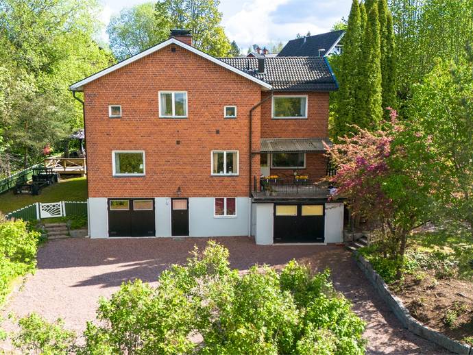 7 rok · 199 m² · Halvarsgårdarna Mass backe 1