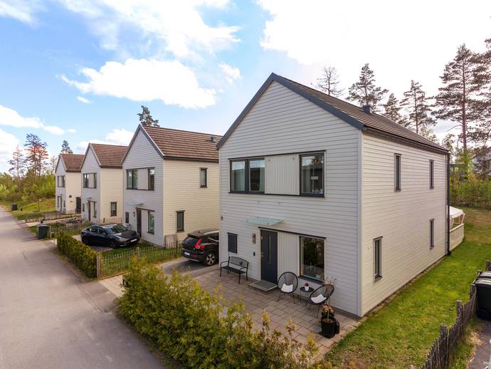 5 rok · 125 m² · Tant Gröns väg 35
