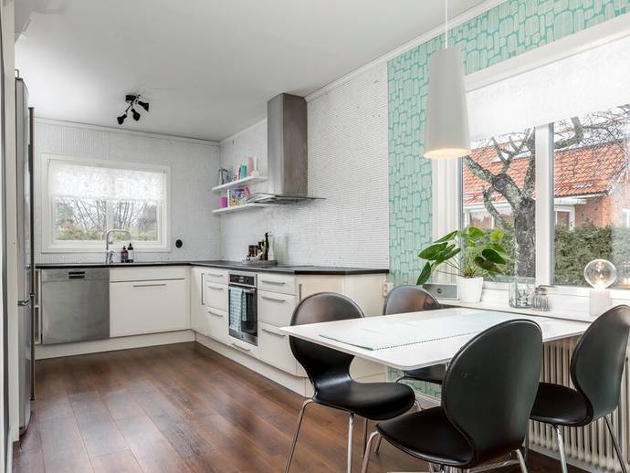 4 rok · 93 m² · Hälsingevägen 11