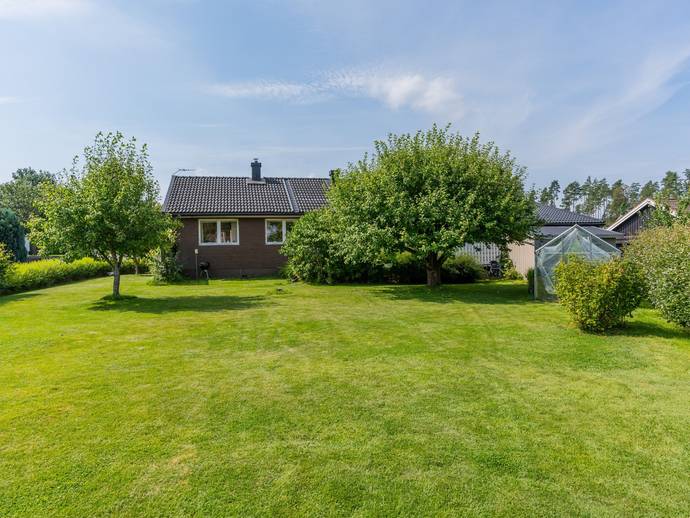 7 rok · 99 m² · Lönnvägen 2