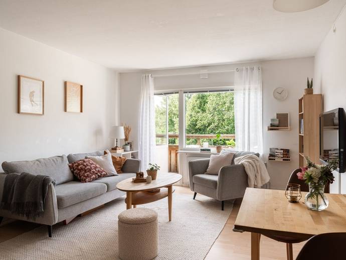 1 rok · 42,1 m² · Gånglåten 2