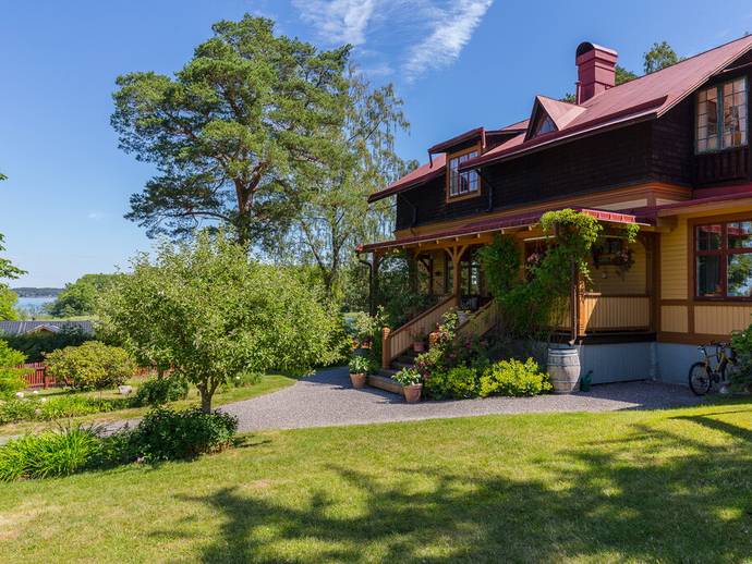 8 rok · 240 m² · Ytterbystrandsvägen 40