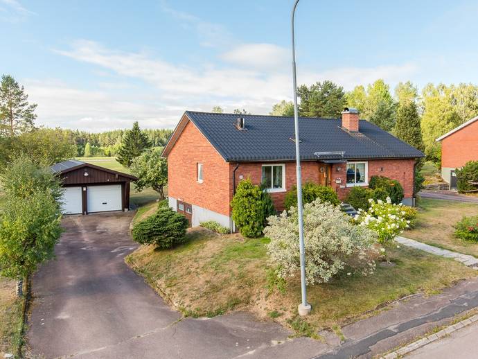 4 rok · 91 m² · Bergsgårdsvägen 35