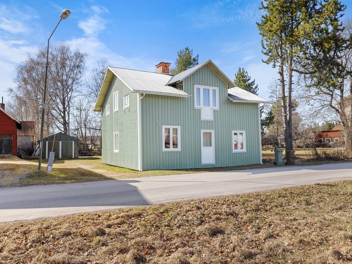6 rok · 112 m² · Stationsvägen 3