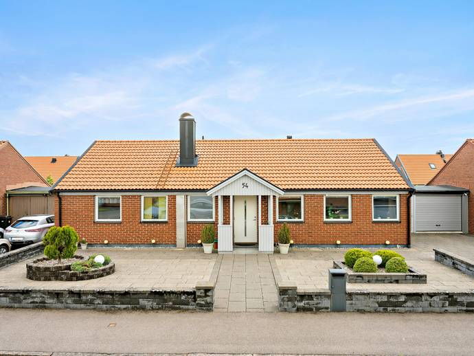 5 rok · 143 m² · Rundan 54