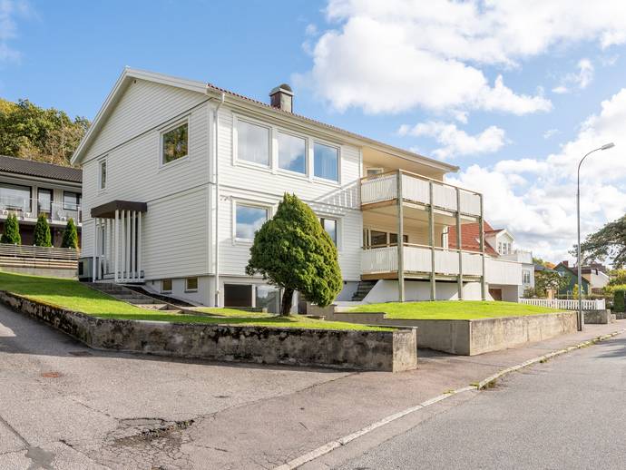 8 rok · 230 m² · Södra Forsåkersgatan 77