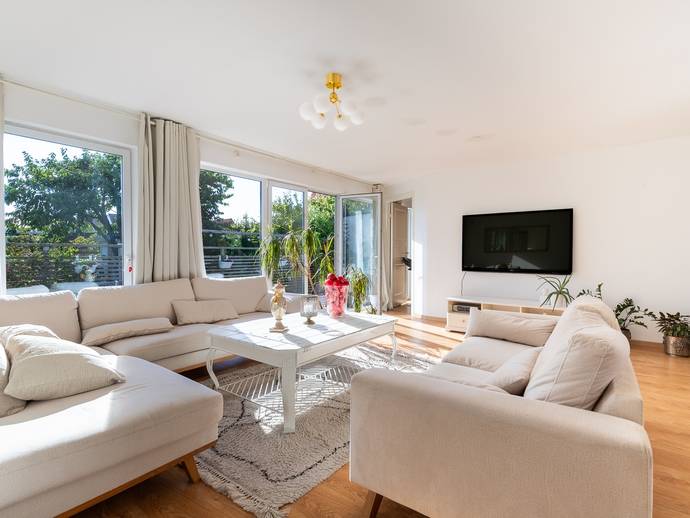 8 rok · 225 m² · Villagatan 6