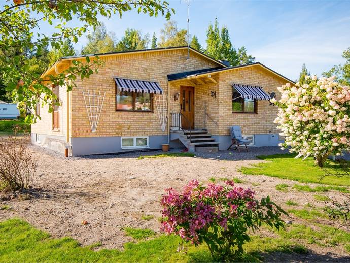 4 rok · 92 m² · Grenvägen 1