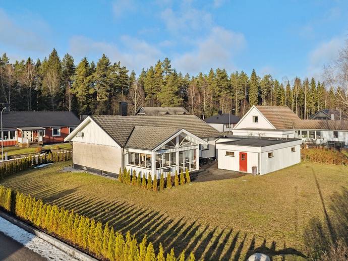 6 rok · 105 m² · Flöjtvägen 2