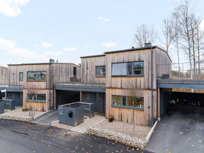 5 rok · 182 m² · Flugebovägen 12