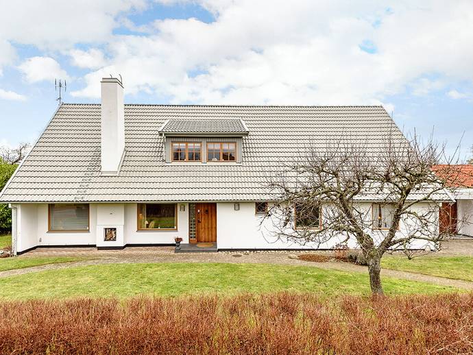 8 rok · 261 m² · Idunavägen 15