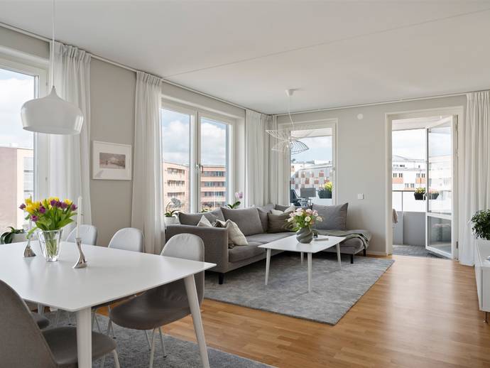 3 rok · 79 m² · Heliosgatan 18B