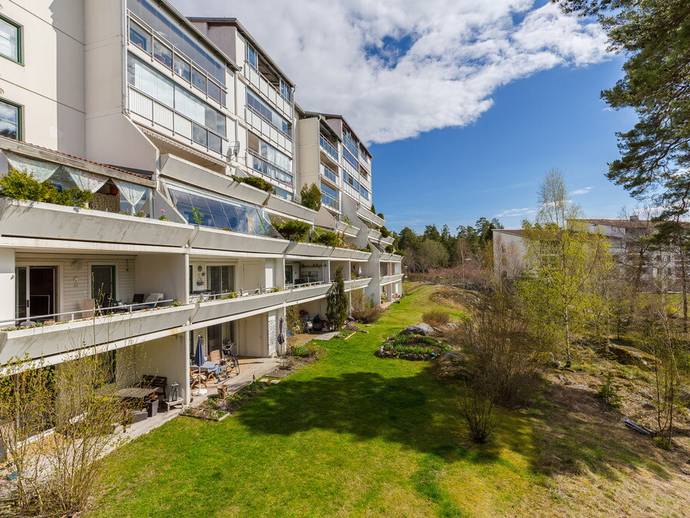 1 rok · 35 m² · Sidensvansvägen 42, 1 tr